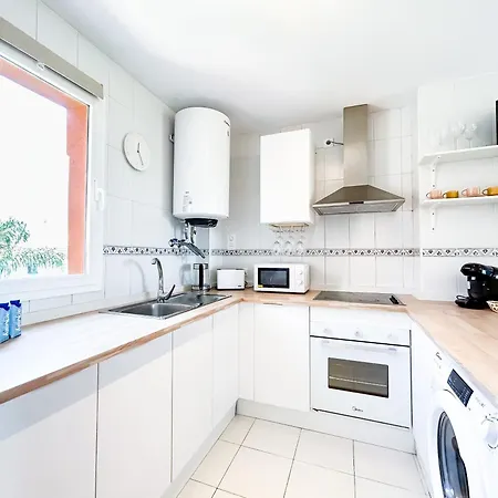 Family 400 Meters From The Beach, With Internet And Pool Apartment *