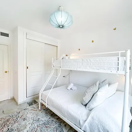 Family 400 Meters From The Beach, With Internet And Pool * Manilva